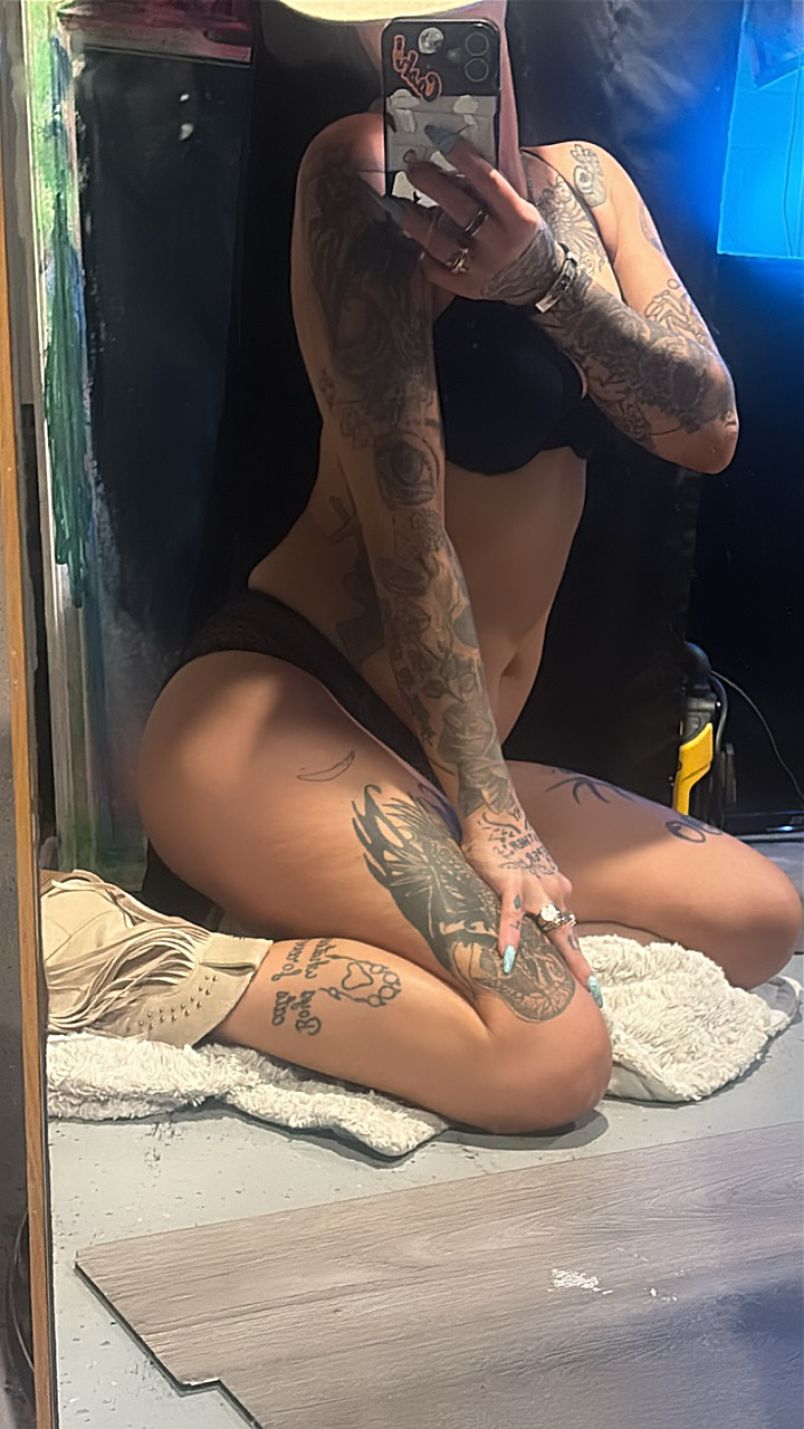 Tattooed Goddess Esca 13