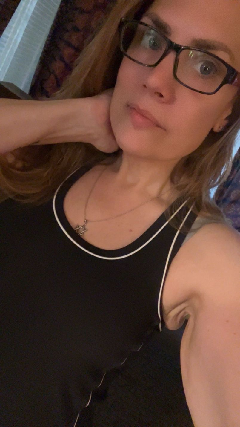 Curvyred 1