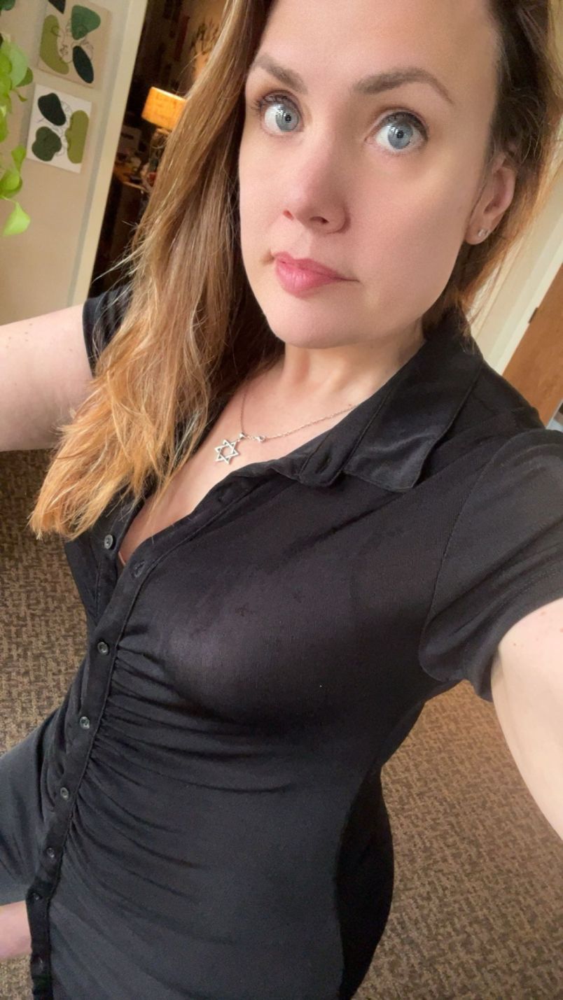 Curvyred 1