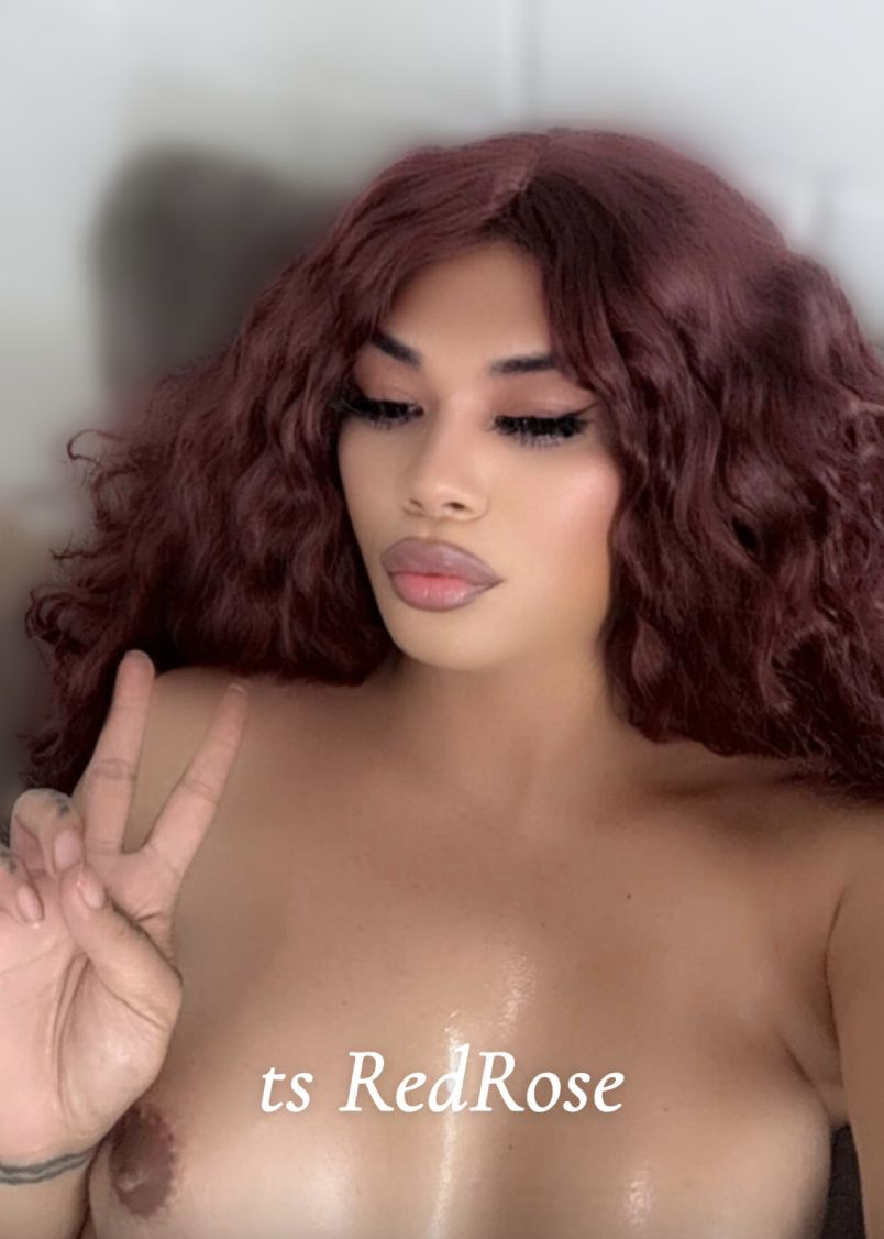 Leyomi Redrose 4