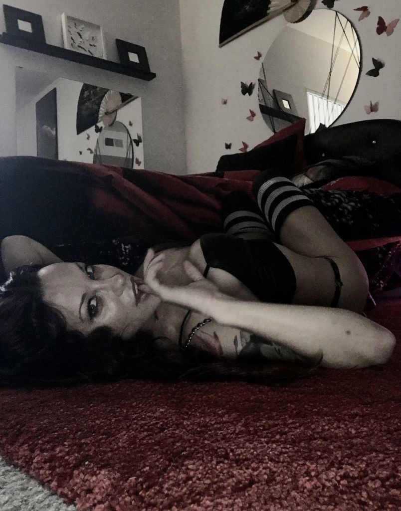 Sexy Petite Francesca 4