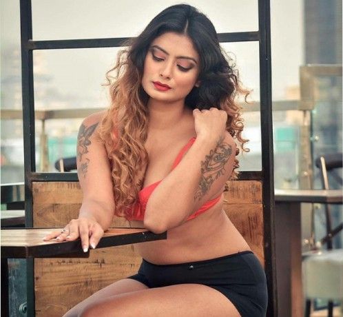 Call Girls In Gomti N 1