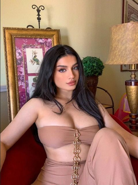 College Escorts 11