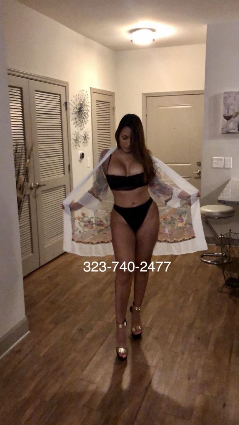Camila Hot Sexy Curvy 5