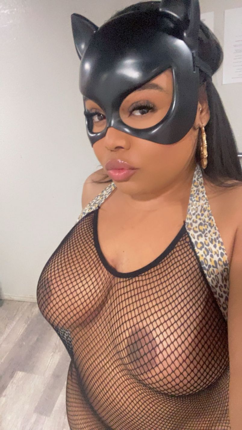 Pretty Pussy Latina 8