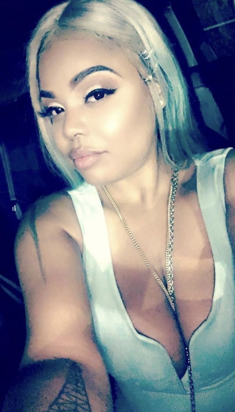 Pretty Pussy Latina 16