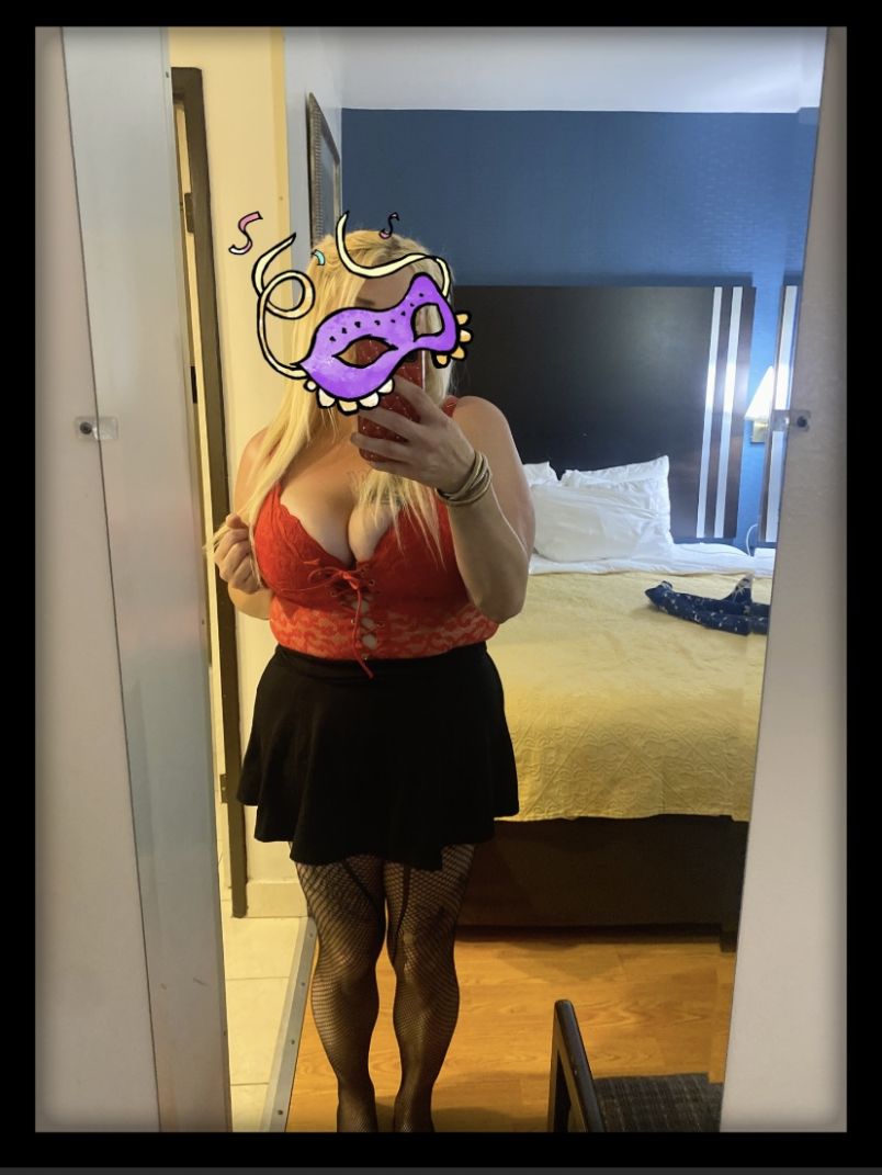 Addictive Chanelbluez 3