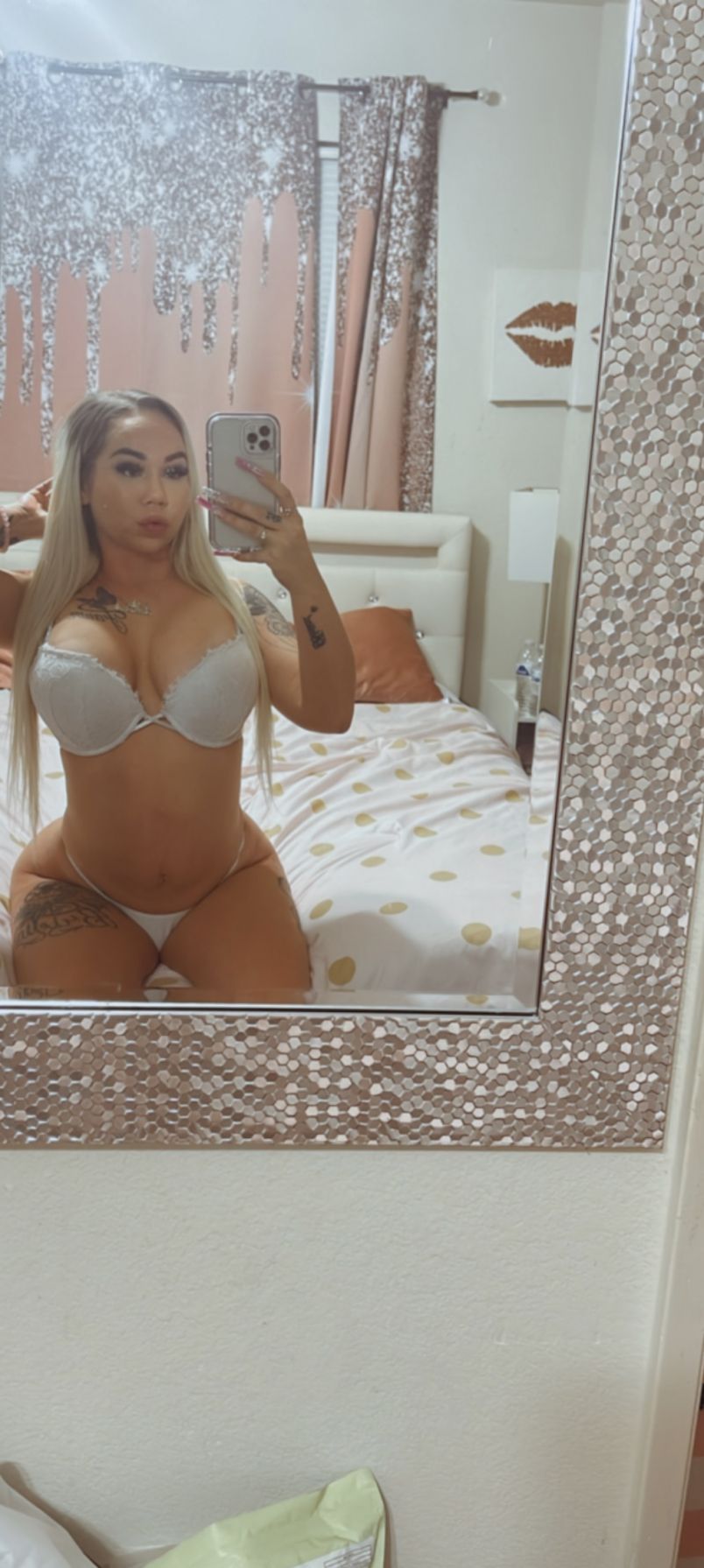 Seductive Classy Blon 4