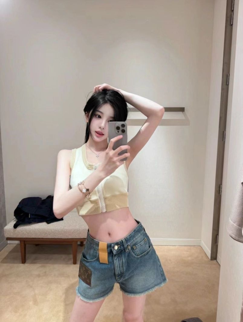 Apple And Sisiter 10