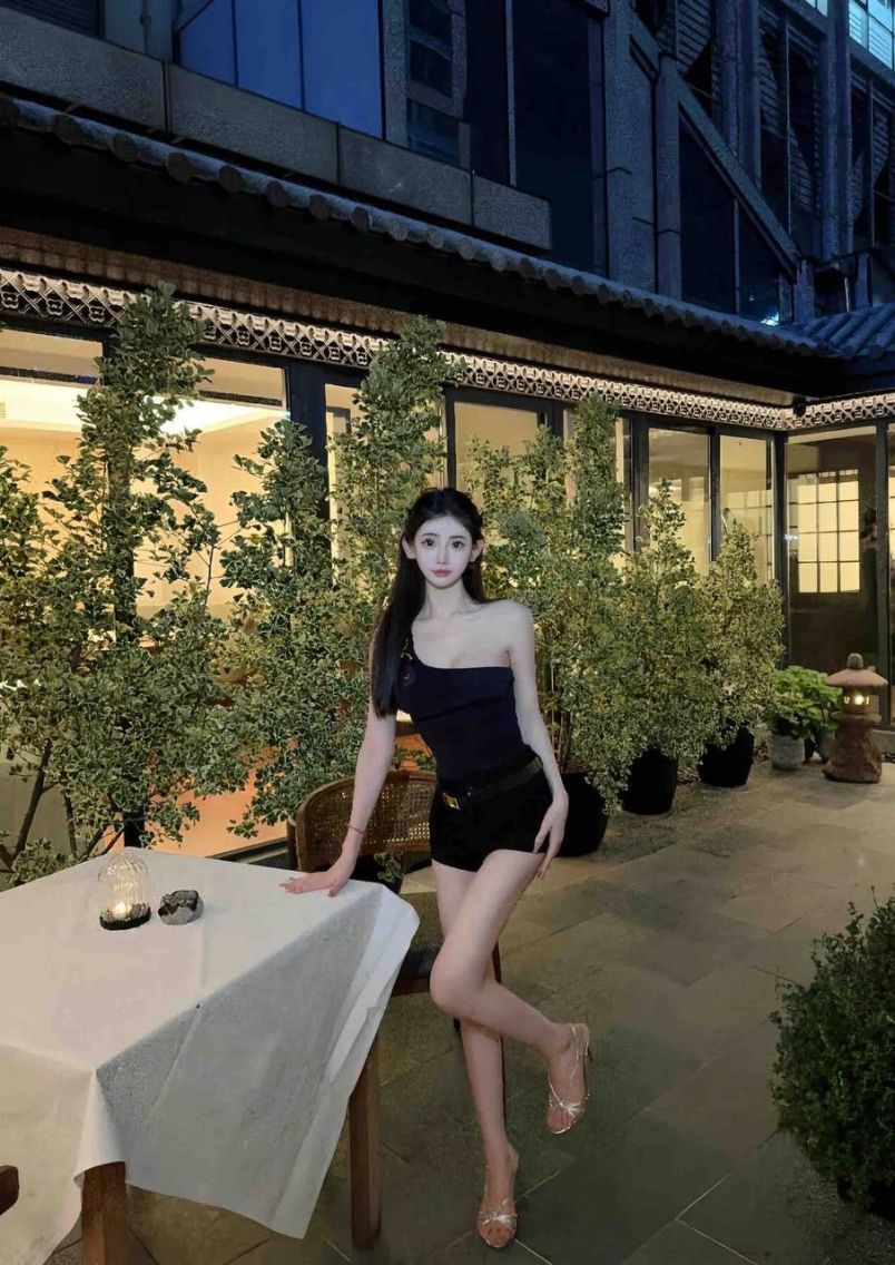 Jacqueline 12