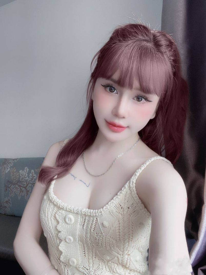 Esther 5