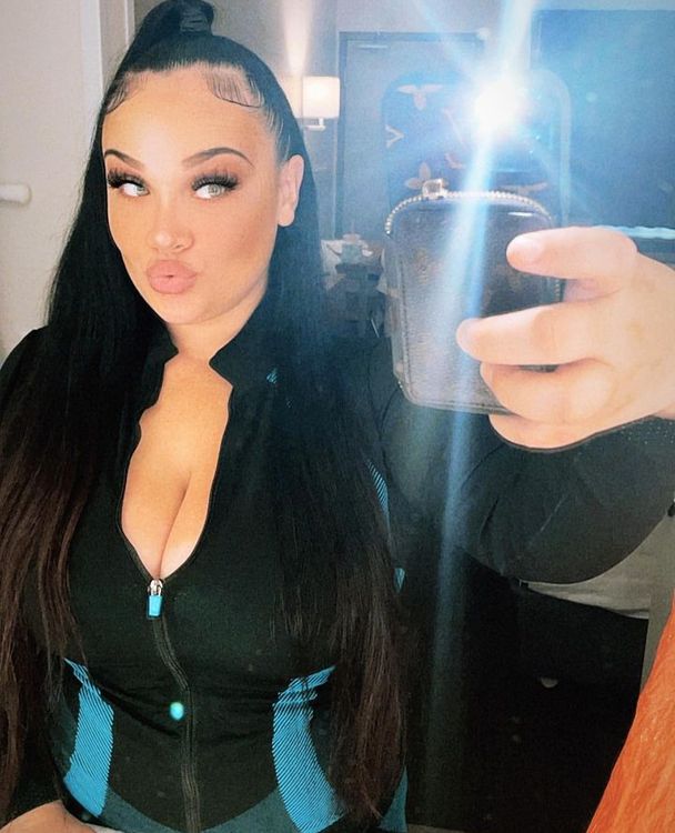 Naughtyynicoleeee 11