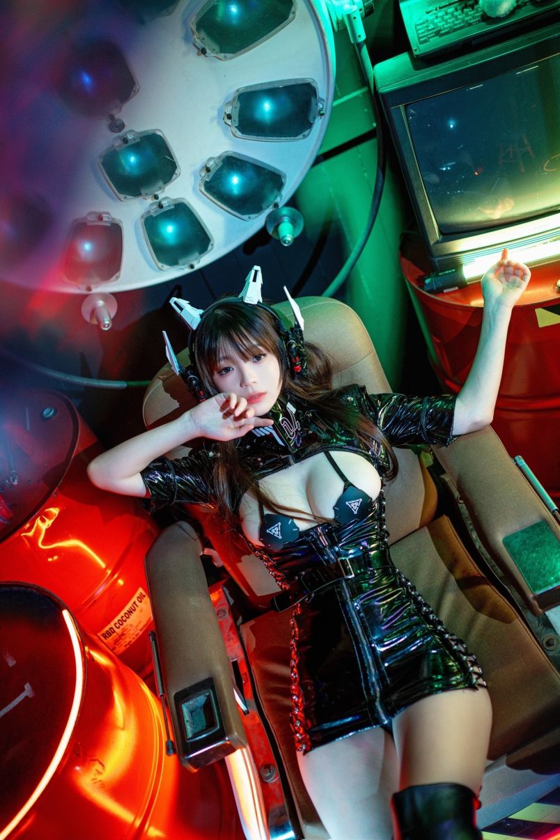 Real Model  Momoko In 3