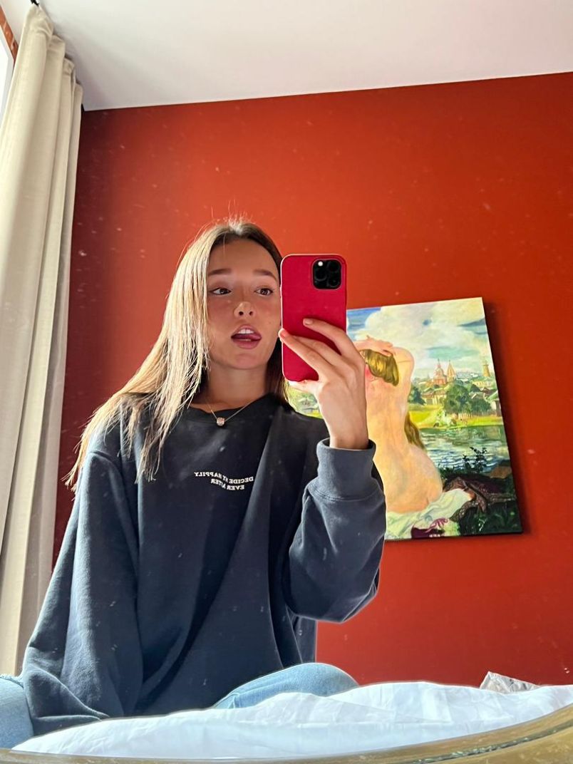 Ellie 7