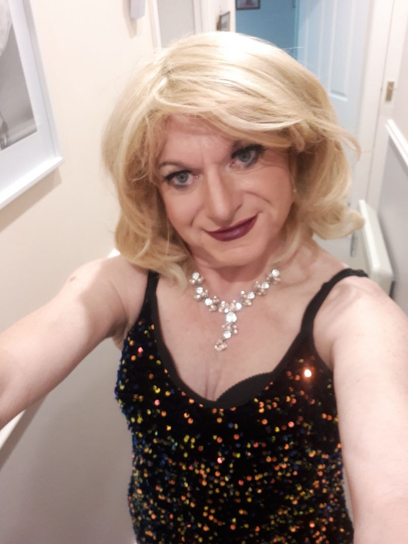 Zoe Sapphire Feelgood 2