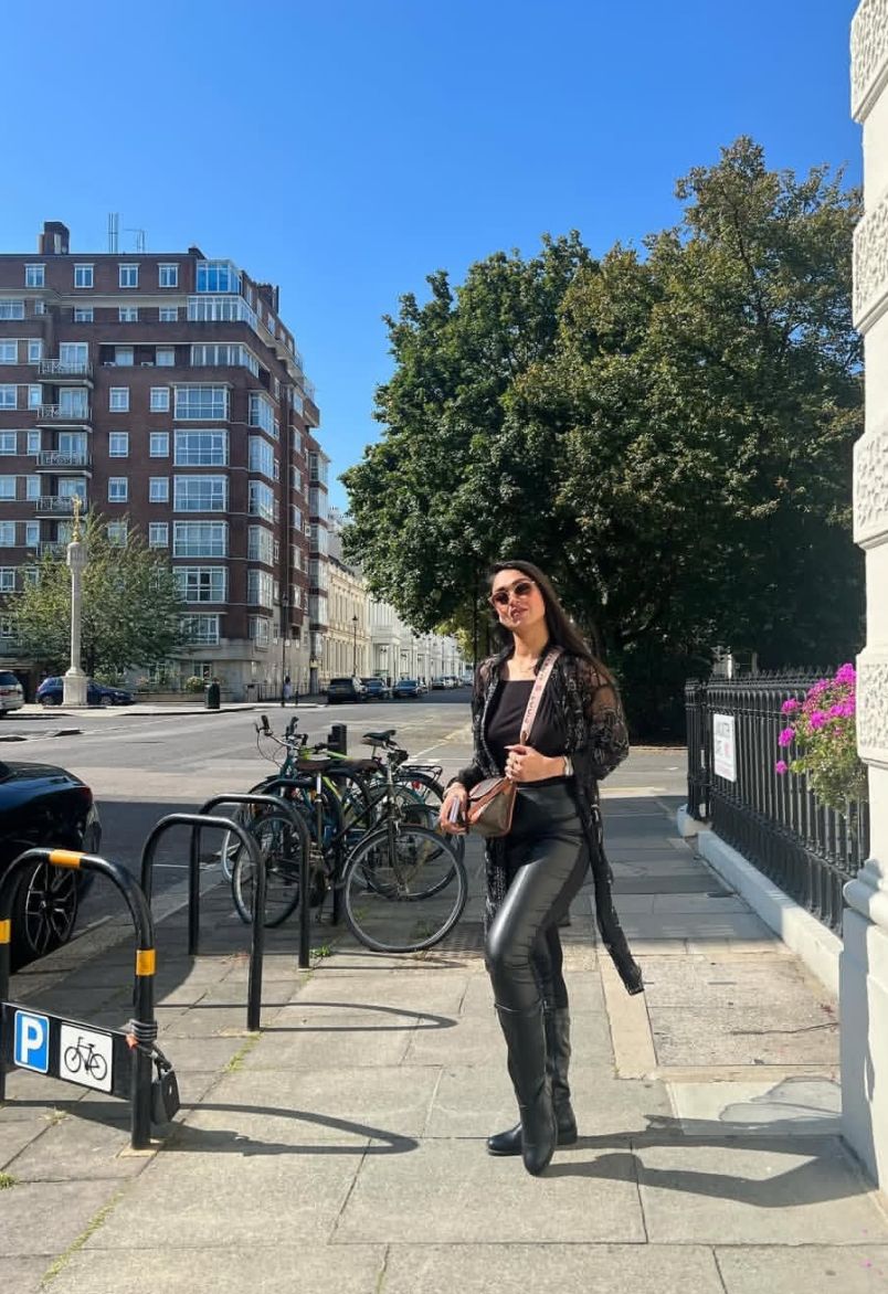 Mona Escort Girl Shar 2