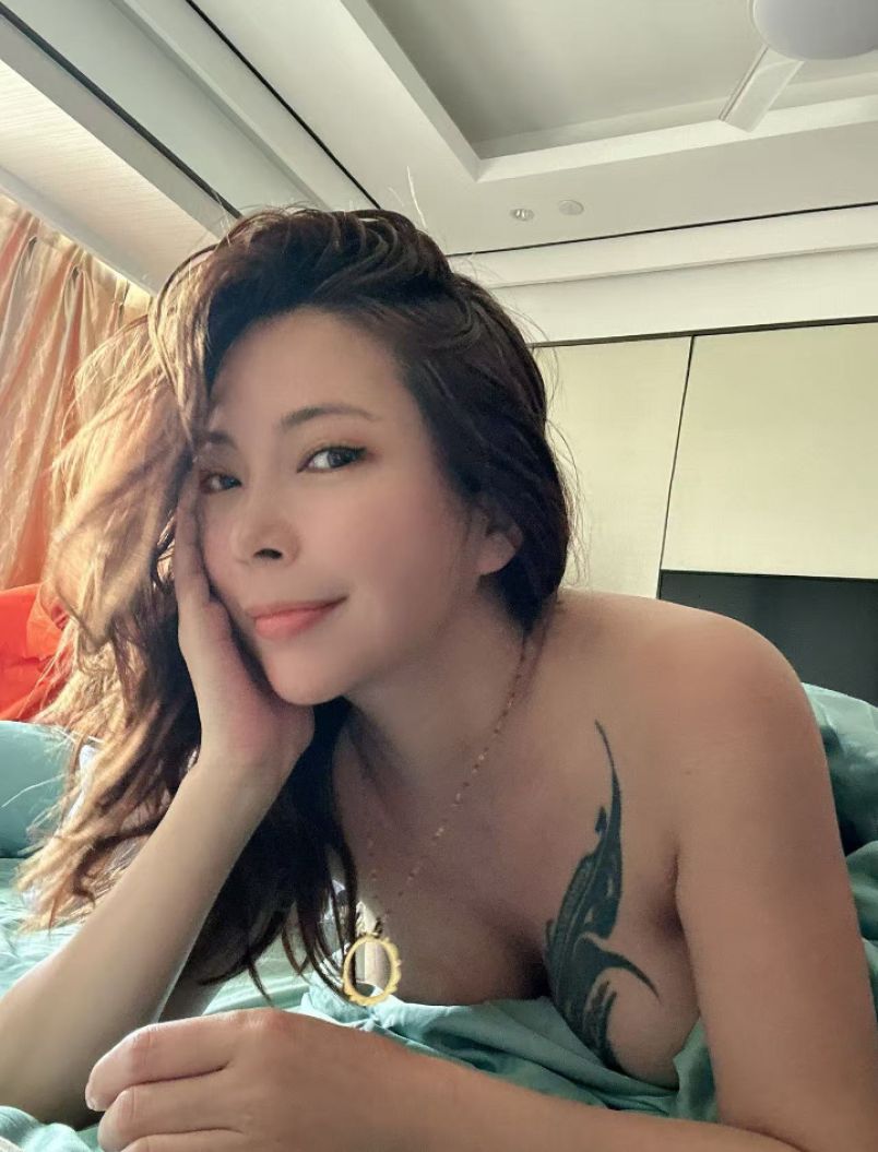 Midnight Rose Massage 1