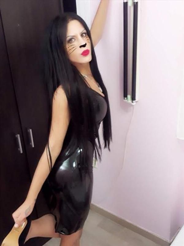 Brunette Afrodita She 4