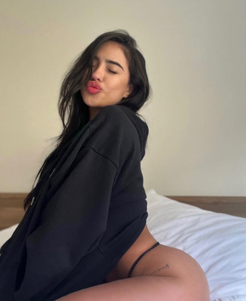 Dulce Maria Outcall 2