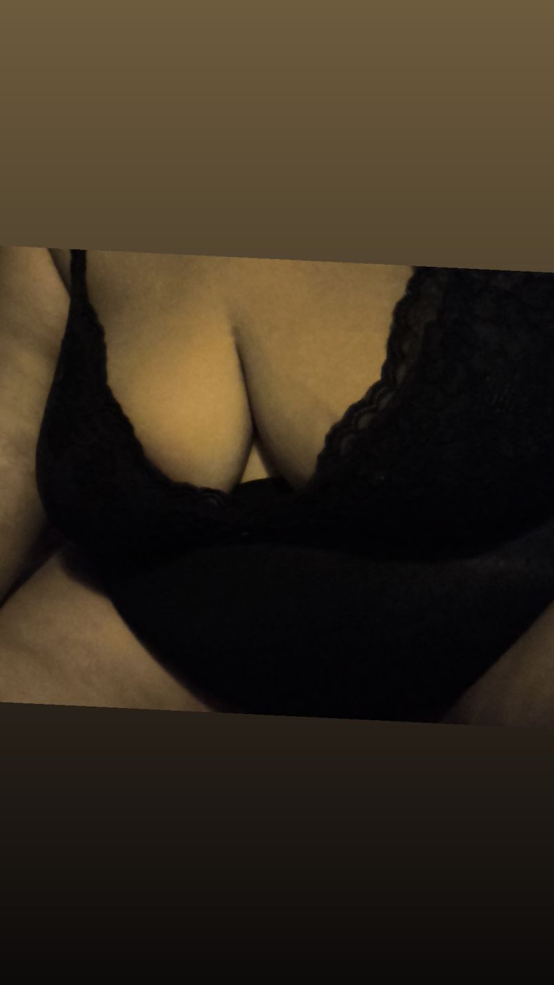 Tia Long   Months Pre 7