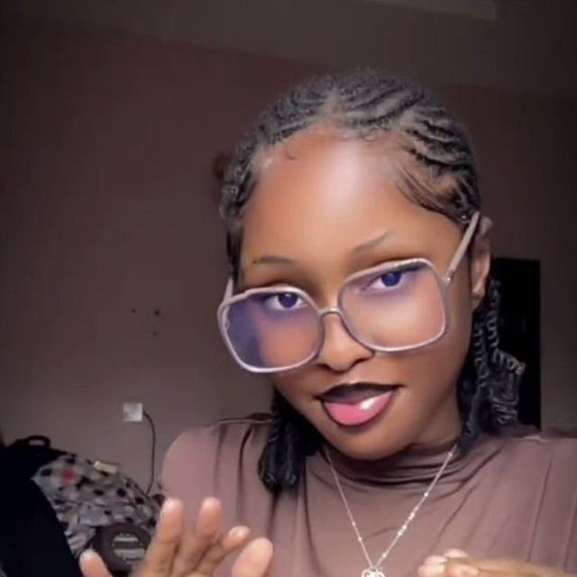Am Available For Hook 1