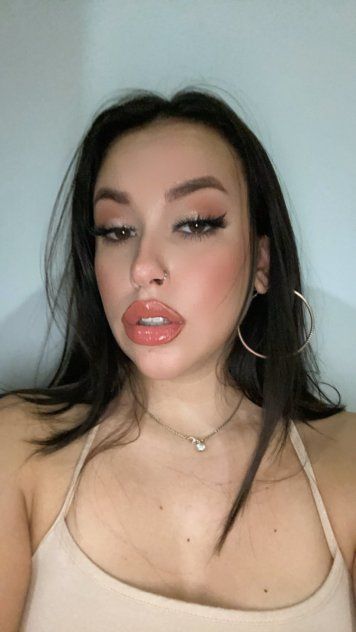 Joy is back in town f 3