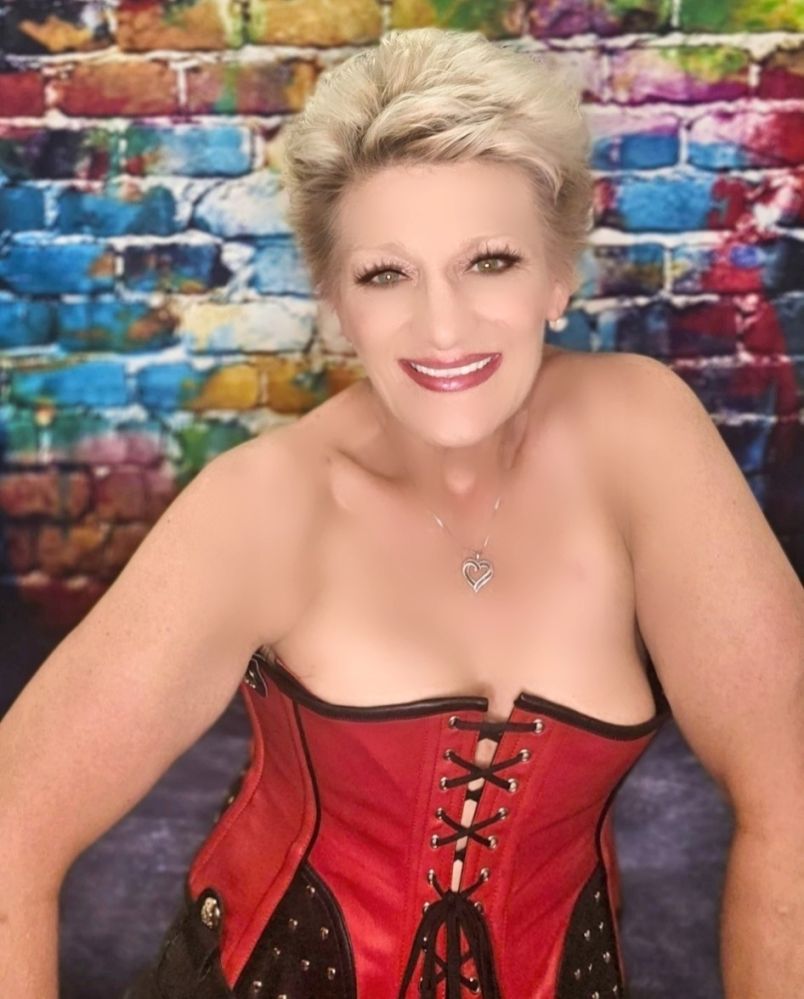 Roxanne Lane 1