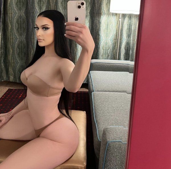 New pics ‼️ Kim  3