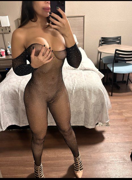 SAMANTHA PRETTY FACE 4