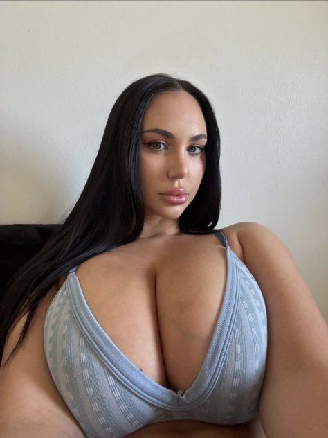 ❄️Bridget_Grace� 1