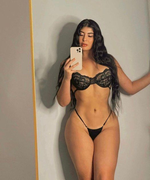 Megan outcall en toda 1