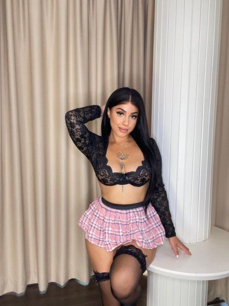 SEXY AND HOT GIRLS 4