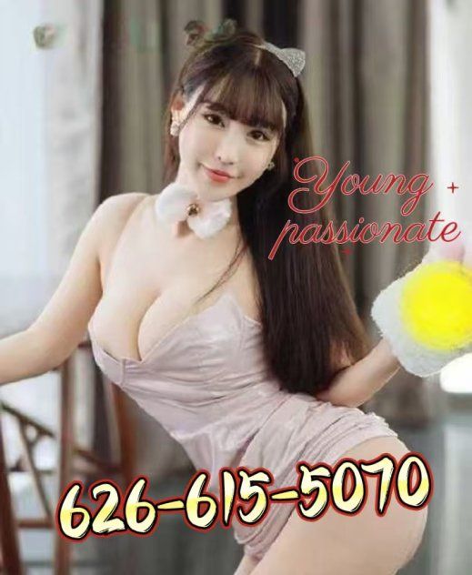 ❤️Sexy Busty Attr 1