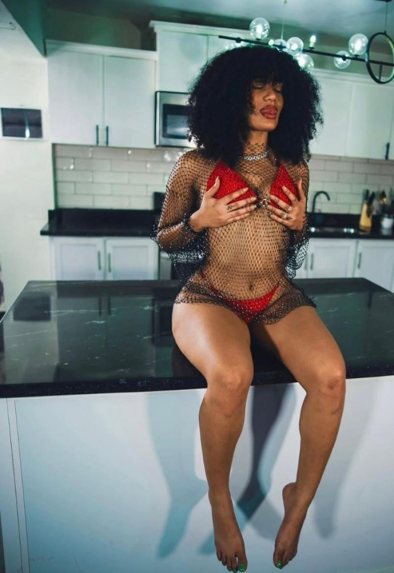 REVIEWED Escort Babyl 4