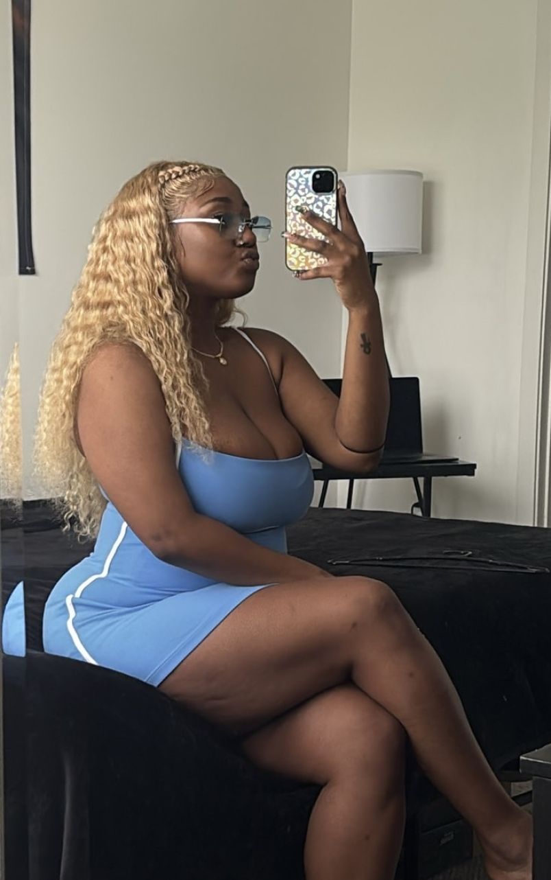 Thick,upscale Ready T 2