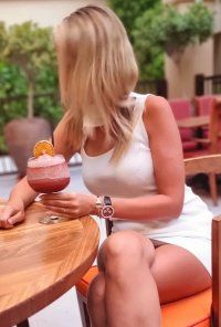 Karina  Daniel Couple 1