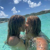 Anna  Nina Duo With G 4