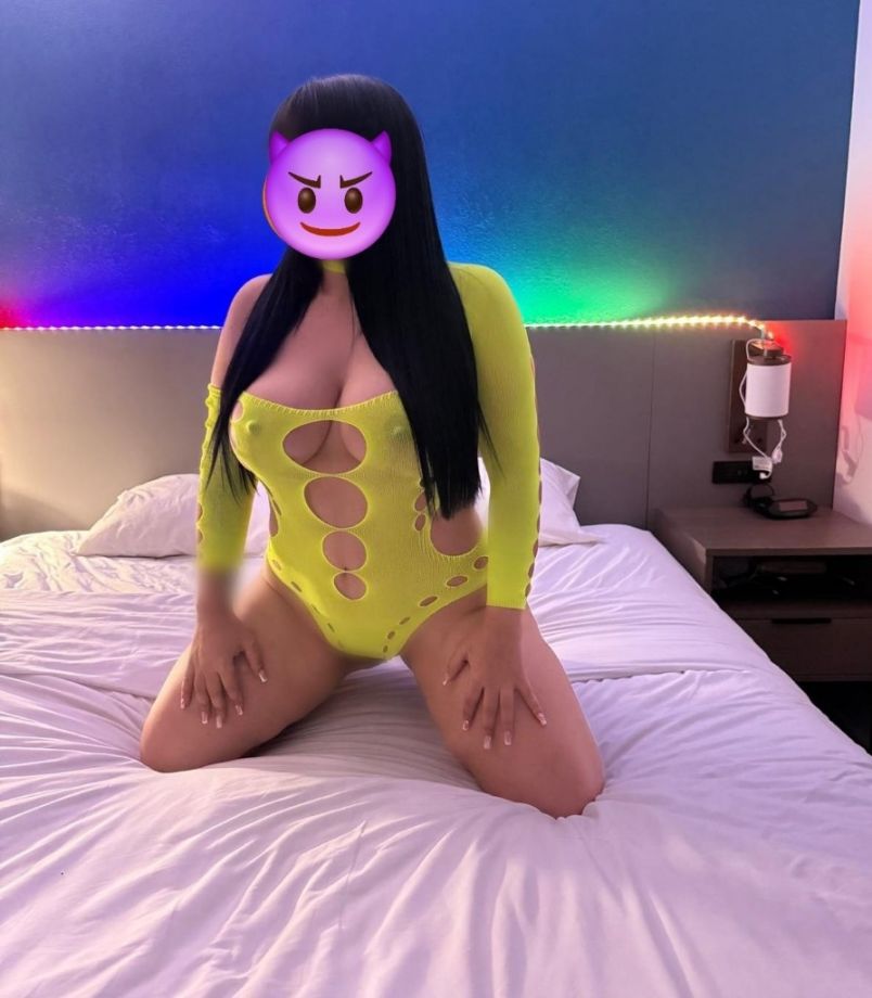 Vivacious Nikki 3