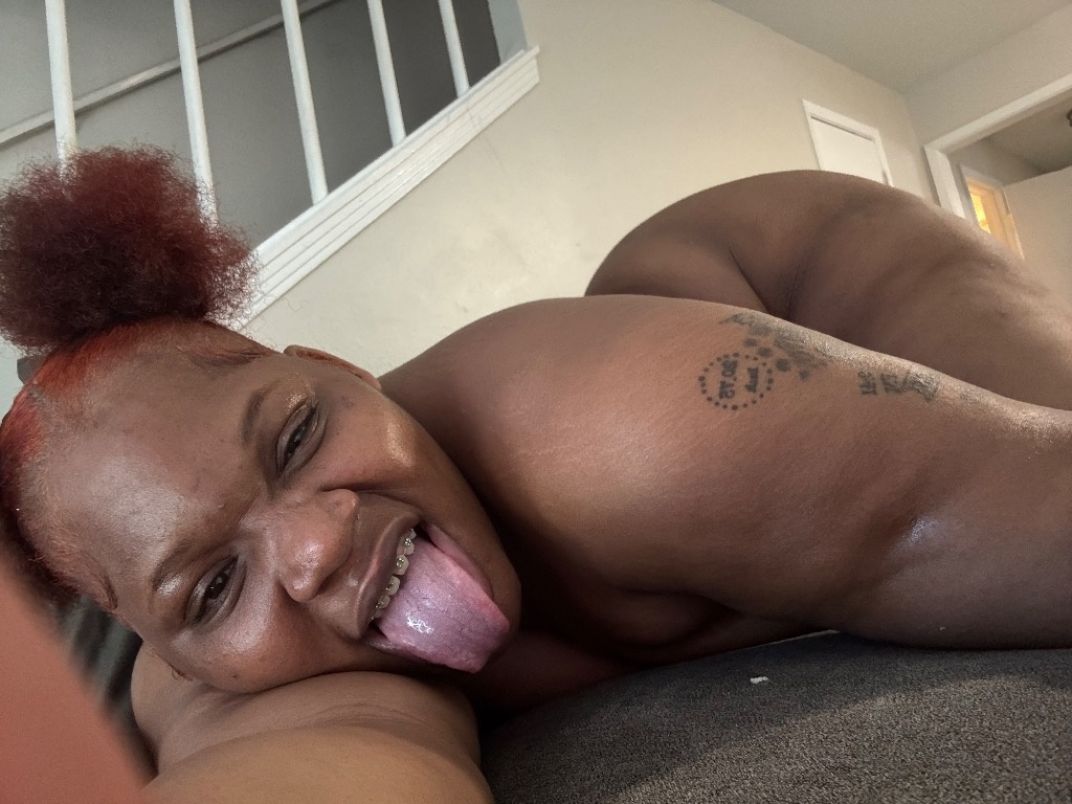 Curvy Danae 3