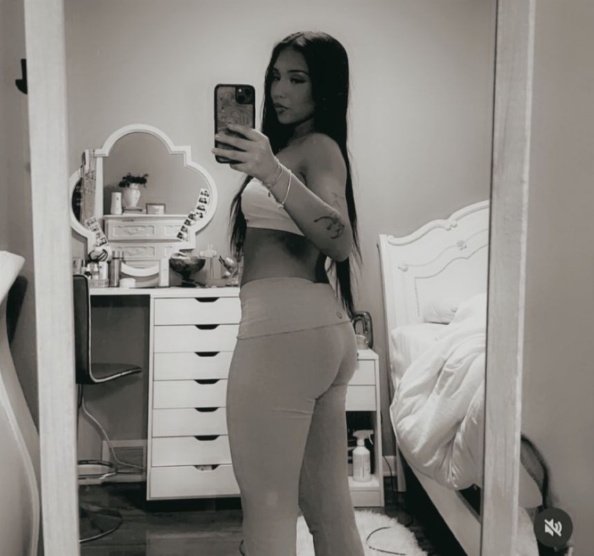 Alluring Laya 3