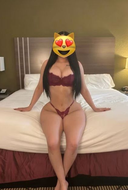 Sizzling Selena 2