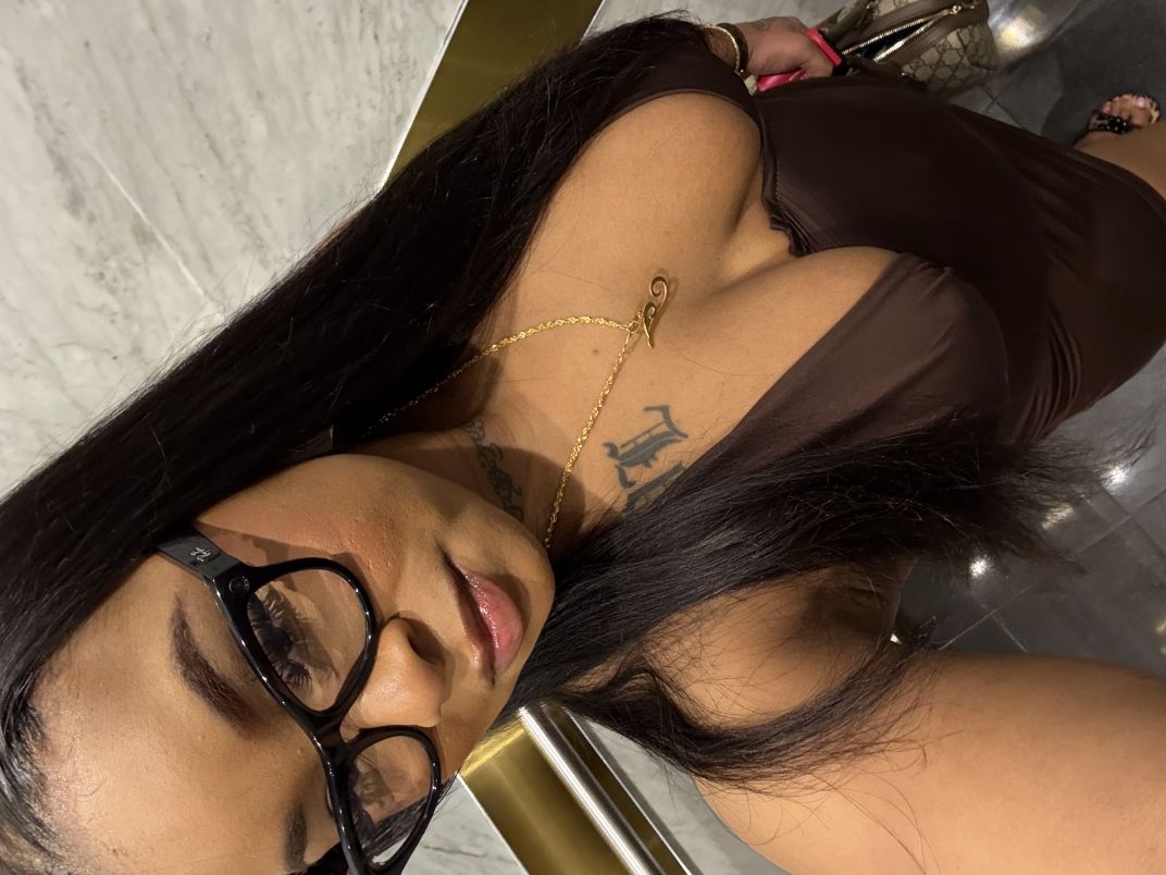 Nicki 6