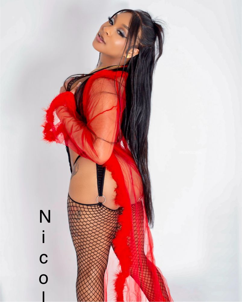 Nicki 11