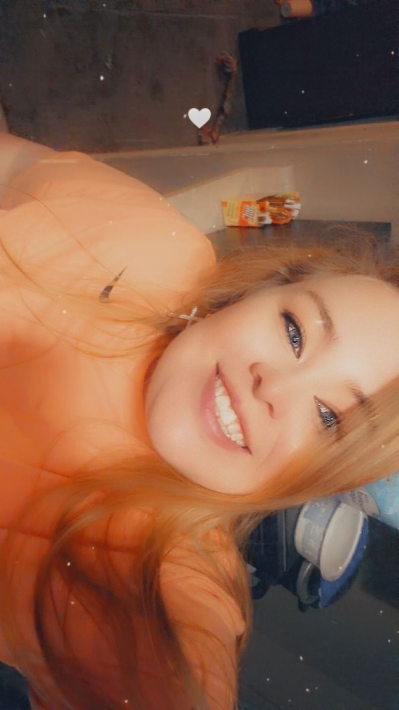 Blonde Temptress 2