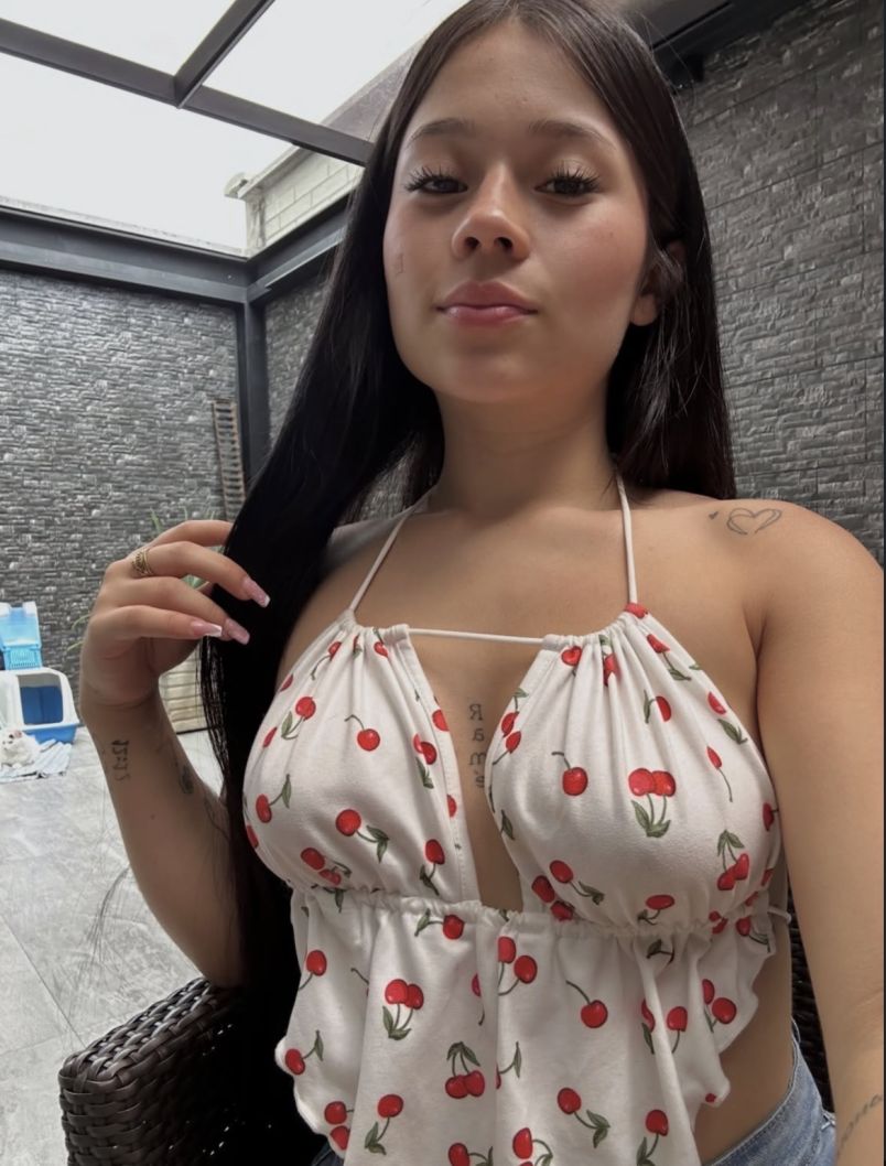 Chloe 6