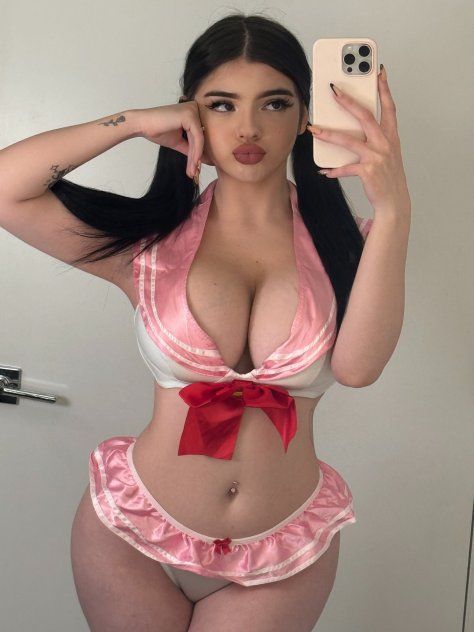 Laurynnn 3