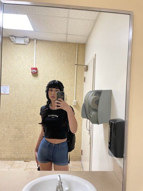 Ashley  2