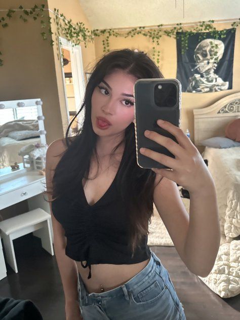 Ashley  4