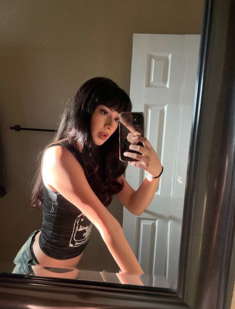 Ashley  3
