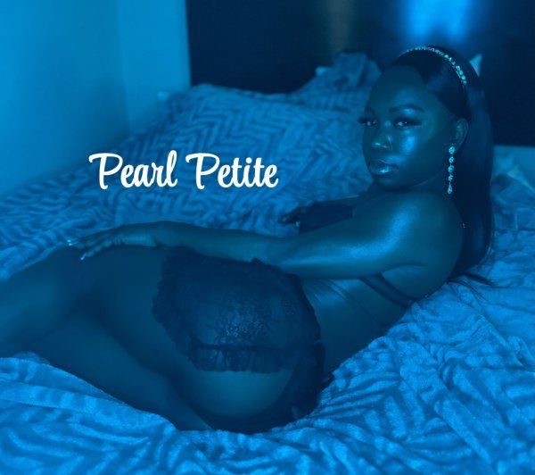 Pearl Petite 1